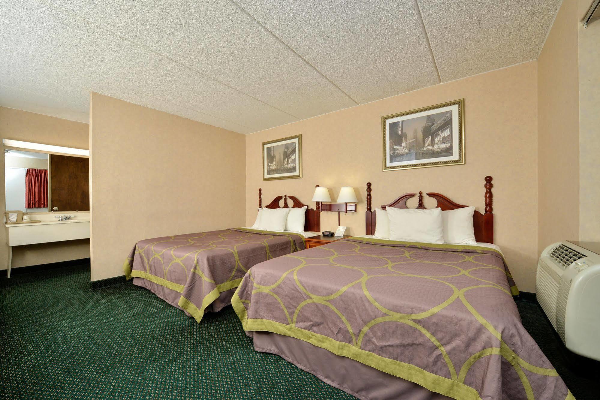 Days Inn By Wyndham Lenox Ma Εξωτερικό φωτογραφία