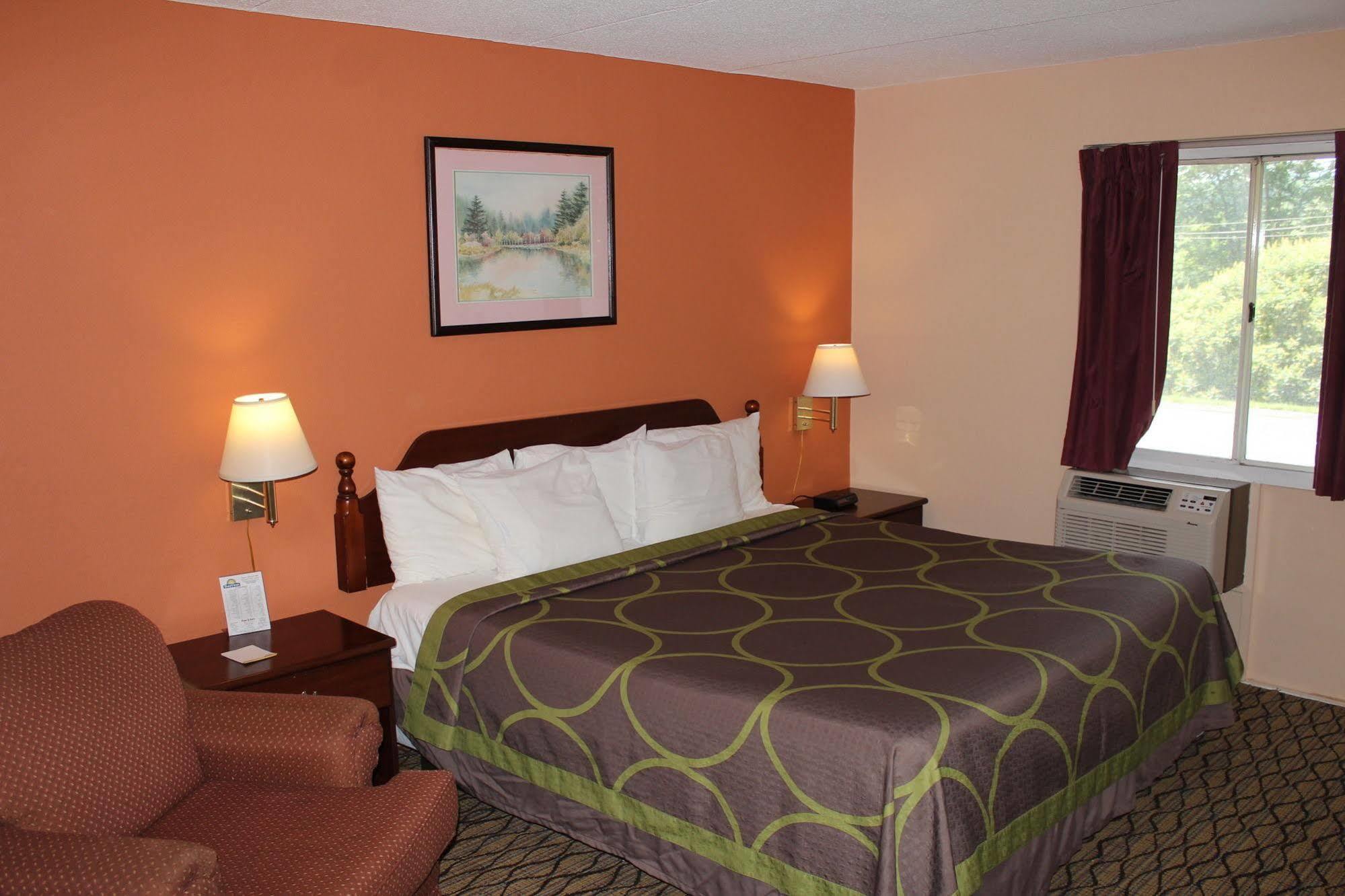 Days Inn By Wyndham Lenox Ma Εξωτερικό φωτογραφία